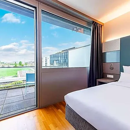 Lausanne Crissier Hotel