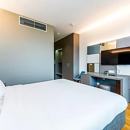 Lausanne Crissier Hotel