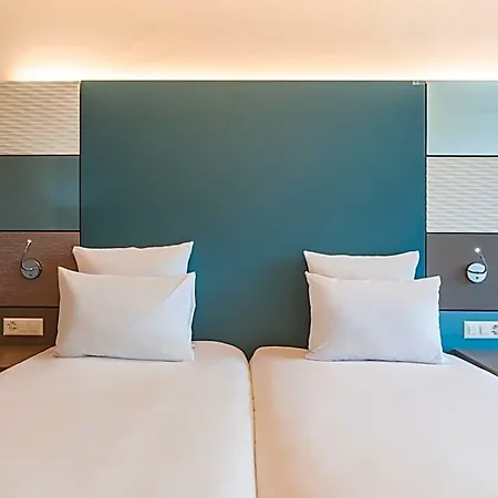Lausanne Crissier 3*