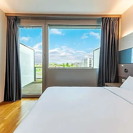 Lausanne Crissier Hotel