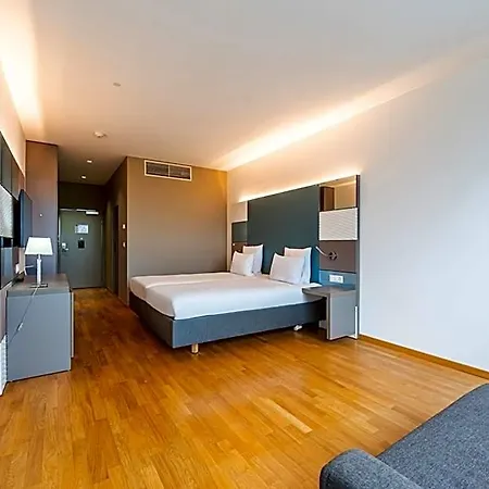 Lausanne Crissier Hotel 3*